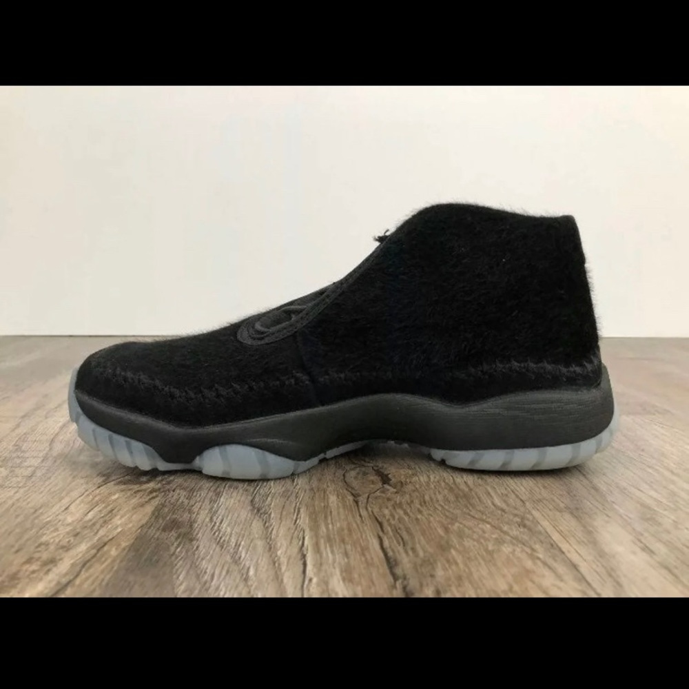 NEW Nike Womens Air Jordan Future Black SUEDE